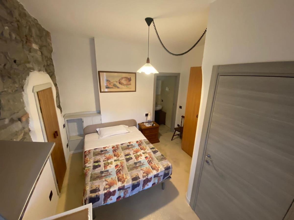 Macloud Pub B&B Sarnico Exteriér fotografie